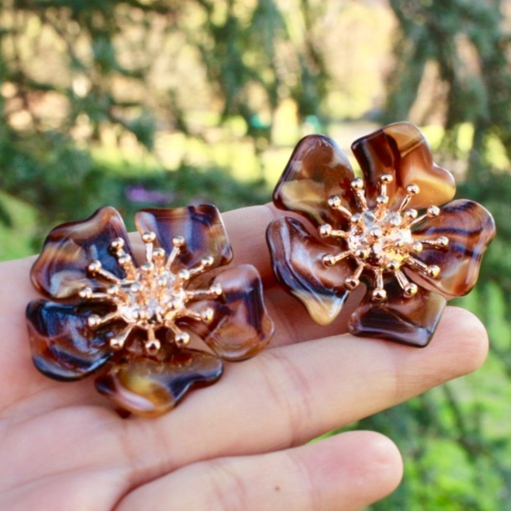 Leopard Tortoise Gold Flower Acrylic Stud Earrings